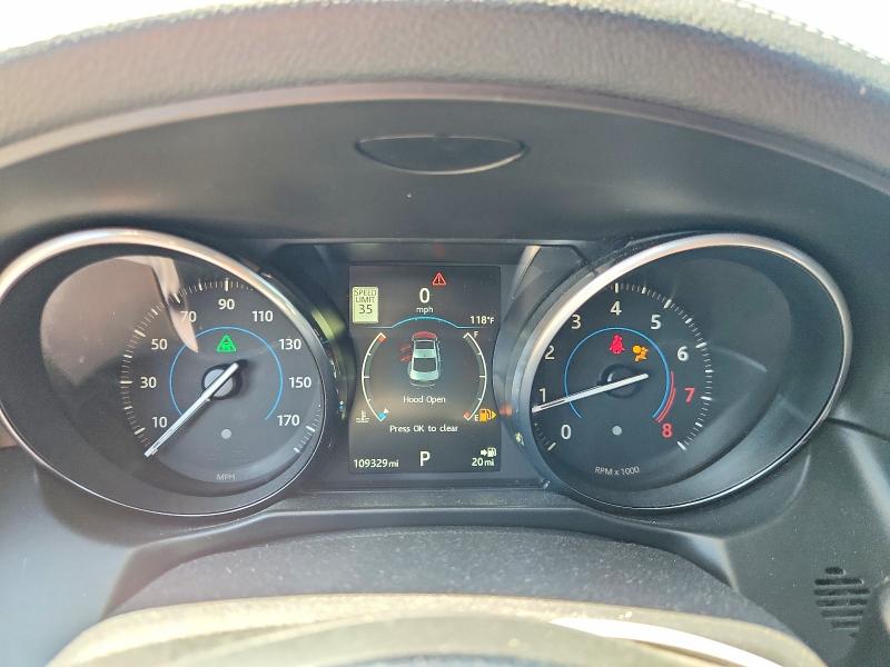 Photo 9 from auction – 2016 JAGUAR XF with VIN SAJBG4BV5GCY09606