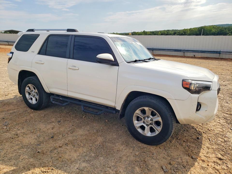 Photo 4 from auction – 2022 TOYOTA 4RUNNER with VIN JTEEU5JR8N5269907