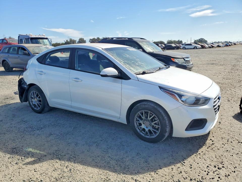 Photo 4 from auction – 2019 HYUNDAI ACCENT with VIN 3KPC24A37KE081760
