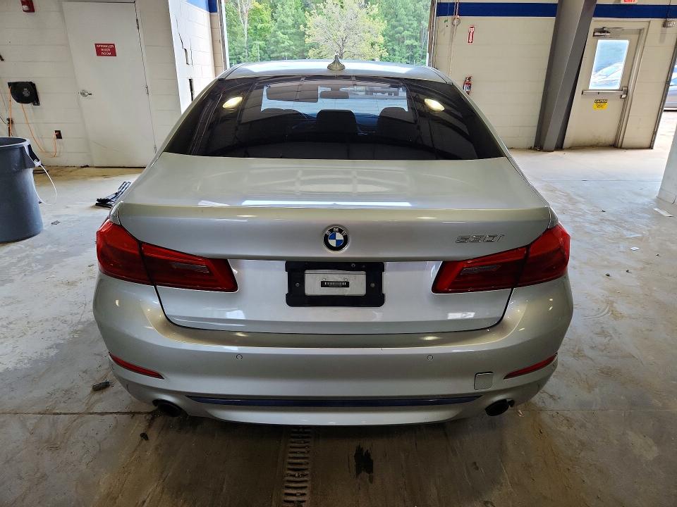 Снимка 6 от търг – 2019 BMW 530 с VIN WBAJA5C50KWW12007