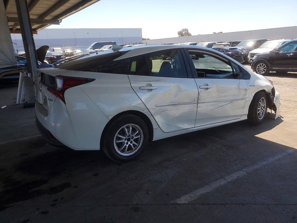 Photo 3 from auction – 2019 TOYOTA PRIUS with VIN JTDKARFU7K3076255