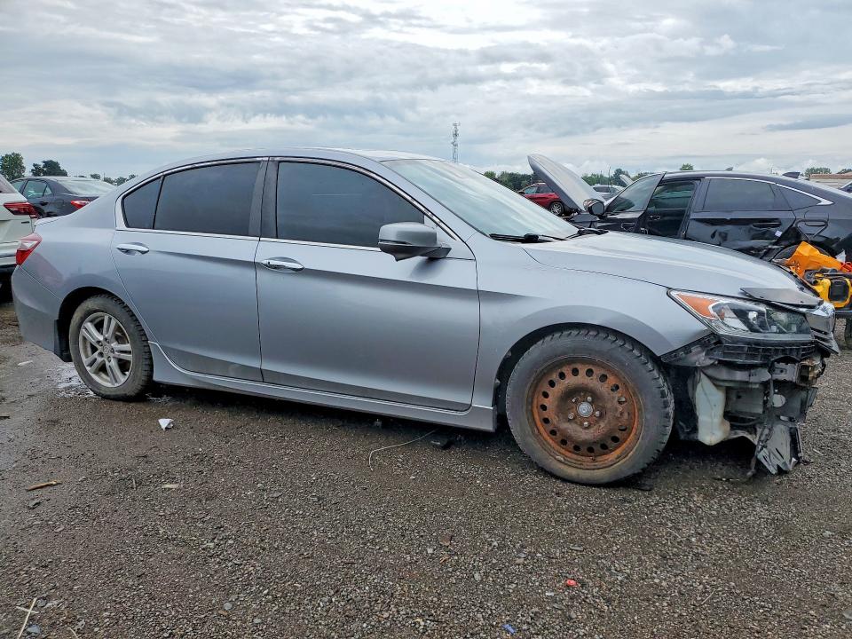 Photo 4 from auction – 2016 HONDA ACCORD with VIN 1HGCR2F67GA807406