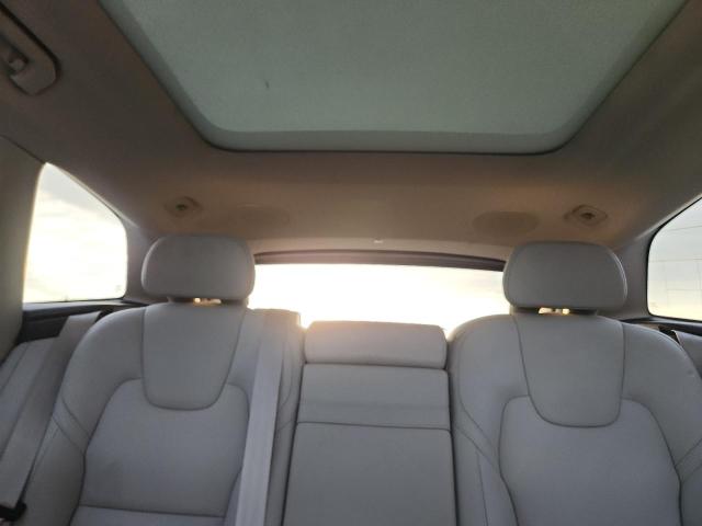 Photo 10 from auction – 2021 VOLVO XC60 with VIN YV4102DL3M1887210
