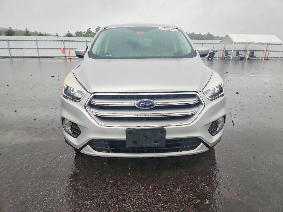 Photo 5 from auction – 2017 FORD ESCAPE with VIN 1FMCU9GD9HUD98744
