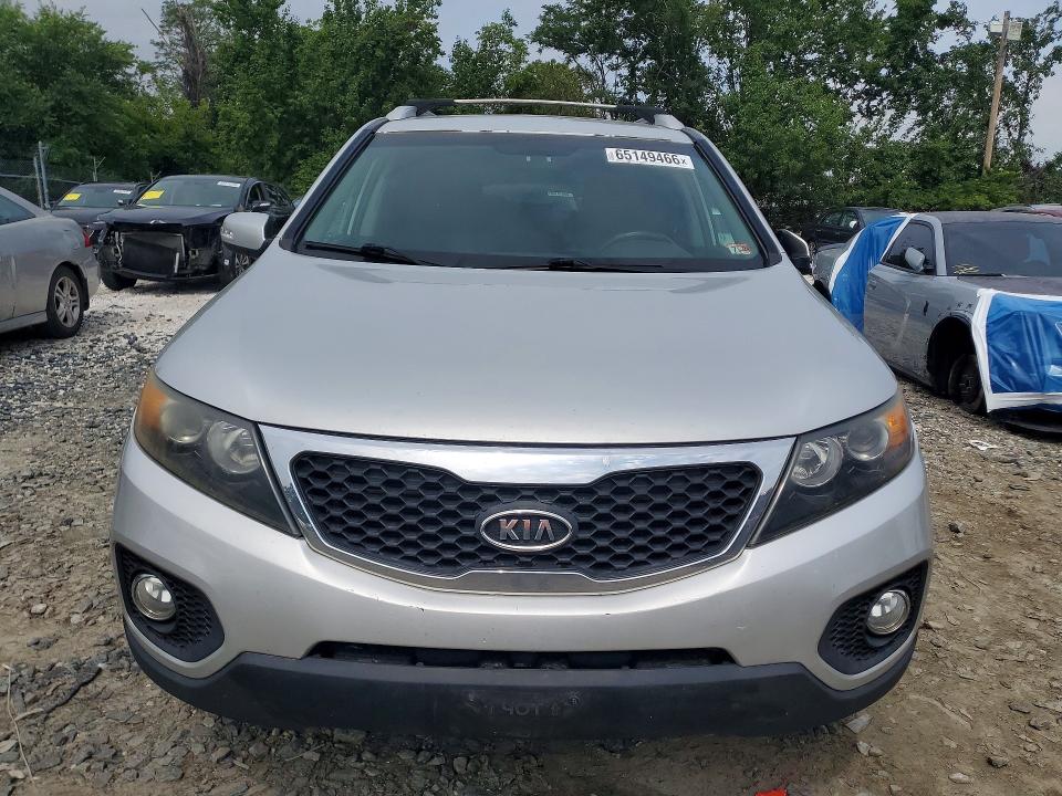 Photo 5 from auction – 2013 KIA SORENTO with VIN 5XYKTDA62DG355570