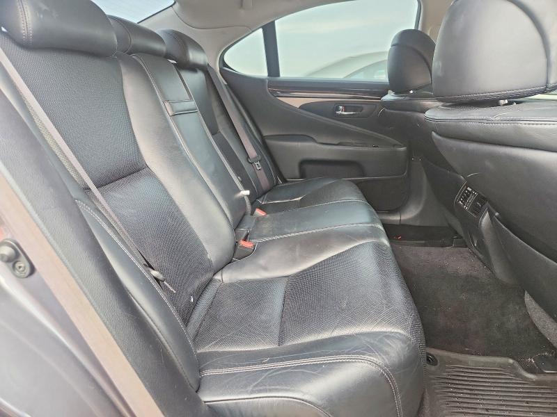 Photo 10 from auction – 2015 LEXUS LS with VIN JTHCL5EF5F5025145