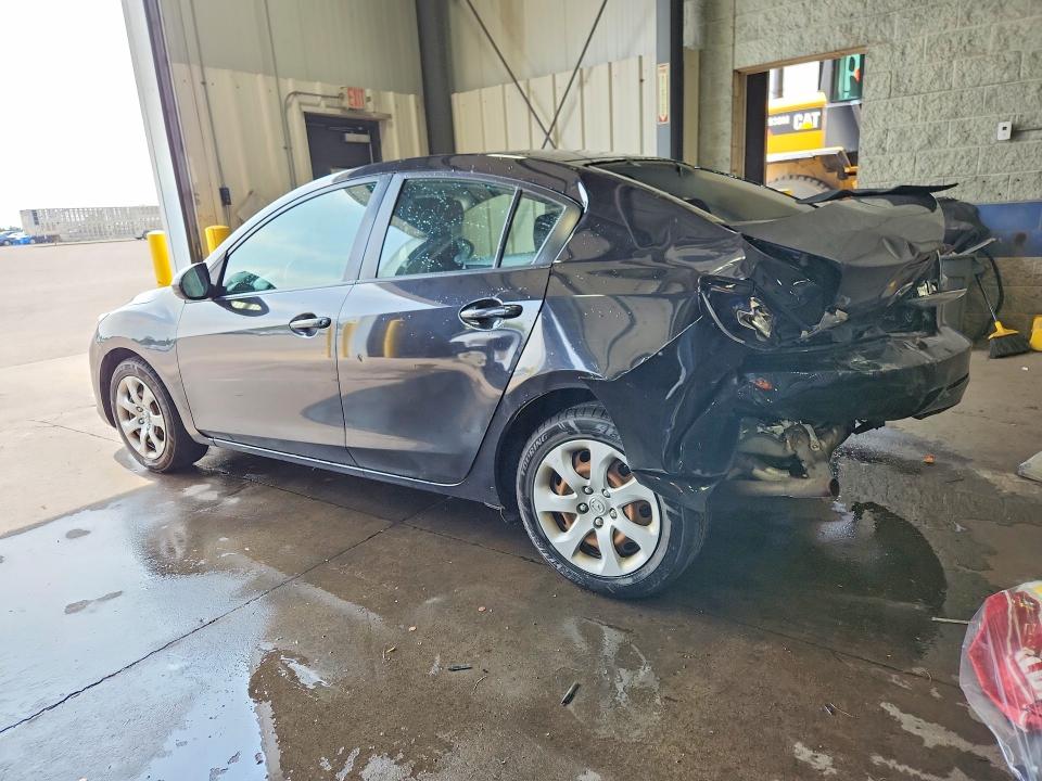 Photo 2 from auction – 2013 MAZDA 3 with VIN JM1BL1U78D1752218