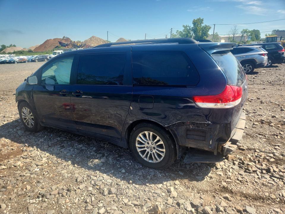 Photo 2 from auction – 2012 TOYOTA SIENNA with VIN 5TDYK3DC6CS272556