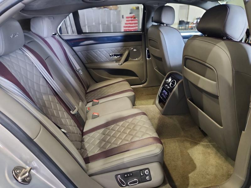 Photo 10 from auction – 2017 BENTLEY FLYING SPUR with VIN SCBEJ9ZA7HC063466