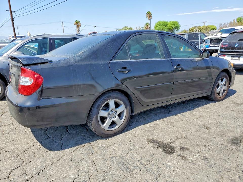 Photo 3 from auction – 2003 TOYOTA CAMRY with VIN 4T1BF32K13U057792