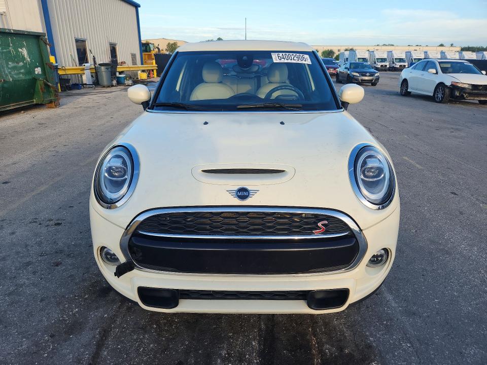 Photo 5 from auction – 2021 MINI COOPER with VIN WMWXU9C02M2P04629