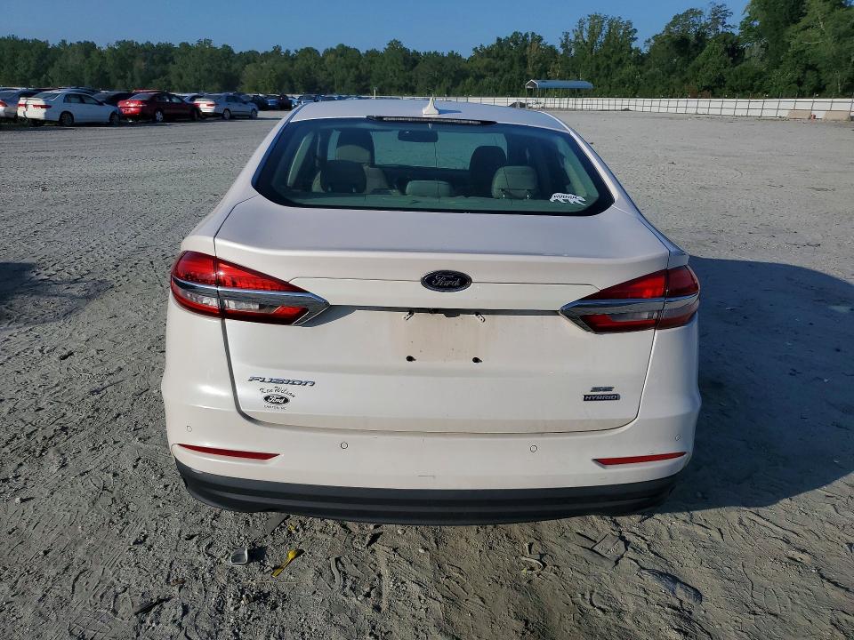 Photo 6 from auction – 2020 FORD FUSION with VIN 3FA6P0LU2LR122311