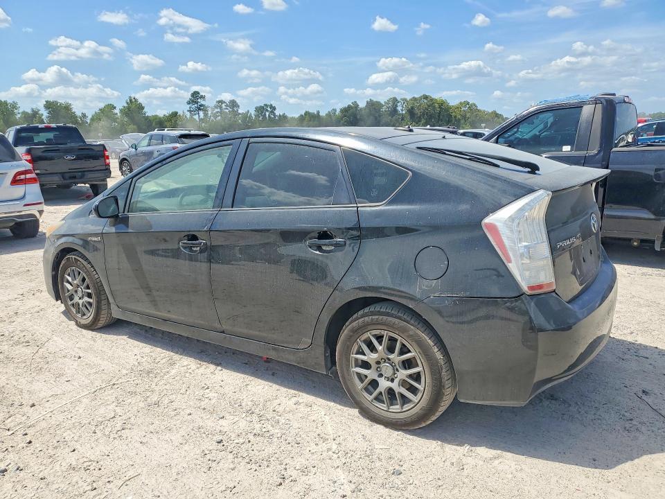 Photo 2 from auction – 2011 TOYOTA PRIUS with VIN JTDKN3DU1B0321525
