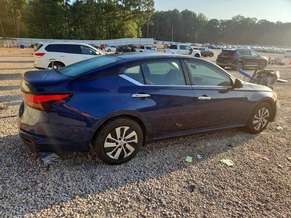 Photo 3 from auction – 2019 NISSAN ALTIMA with VIN 1N4BL4BV0KN309446