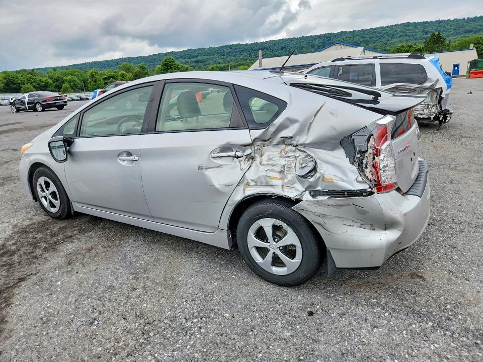 Photo 2 from auction – 2013 TOYOTA PRIUS with VIN JTDKN3DU3D5592916
