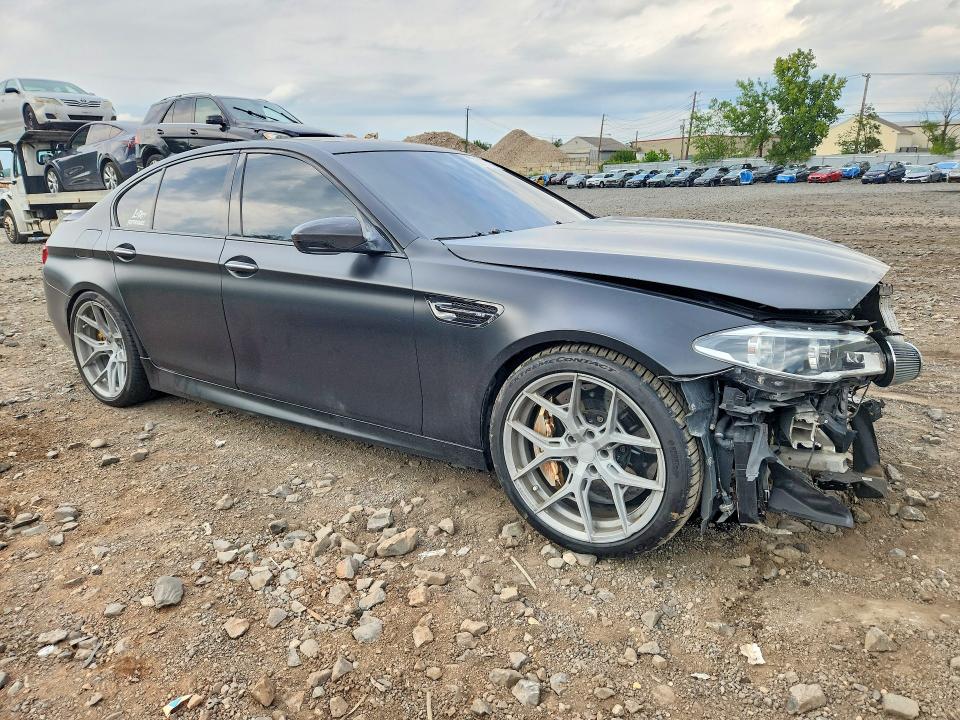 Zdjęcie 4 z aukcji – 2015 BMW M5 z VIN WBSFV9C56FD594773