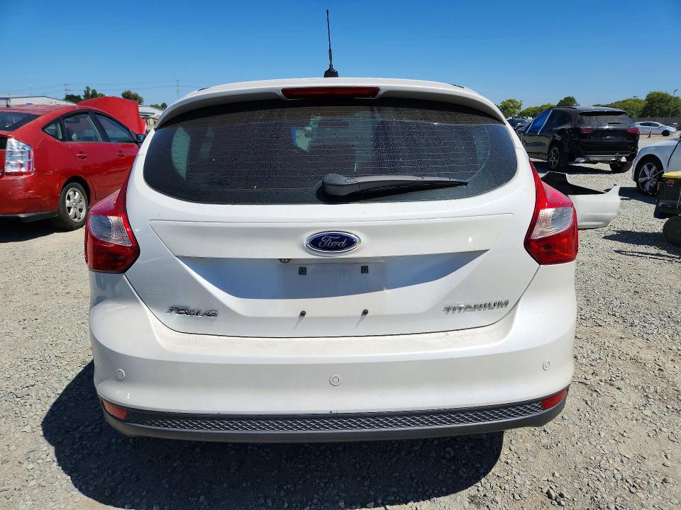 Photo 6 from auction – 2014 FORD FOCUS with VIN 1FADP3N21EL281729