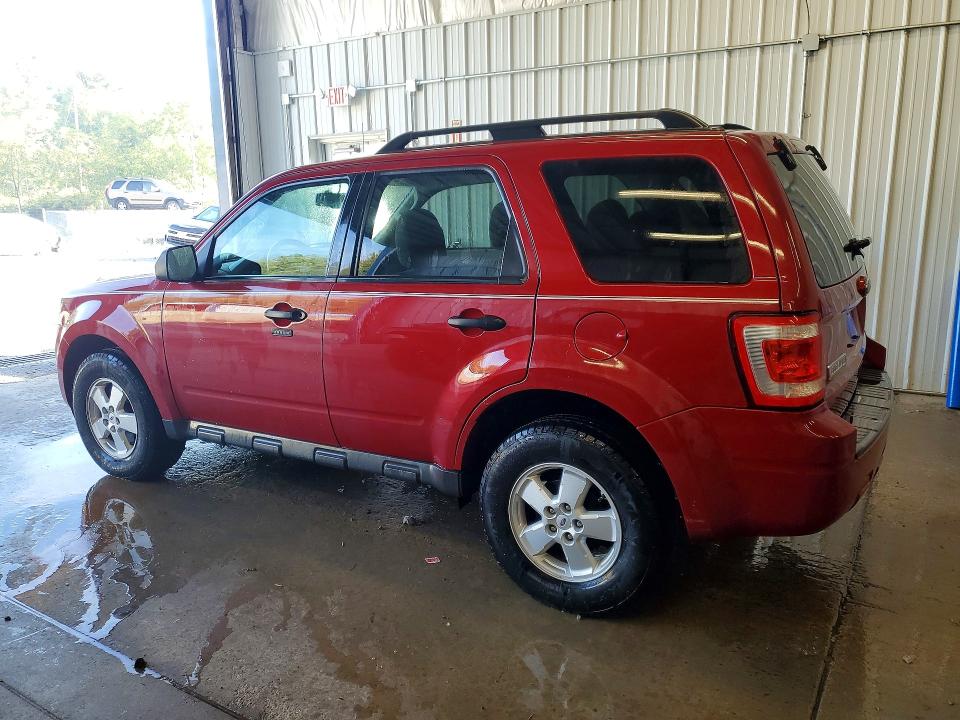 Photo 2 from auction – 2010 FORD ESCAPE with VIN 1FMCU9DG8AKC60869