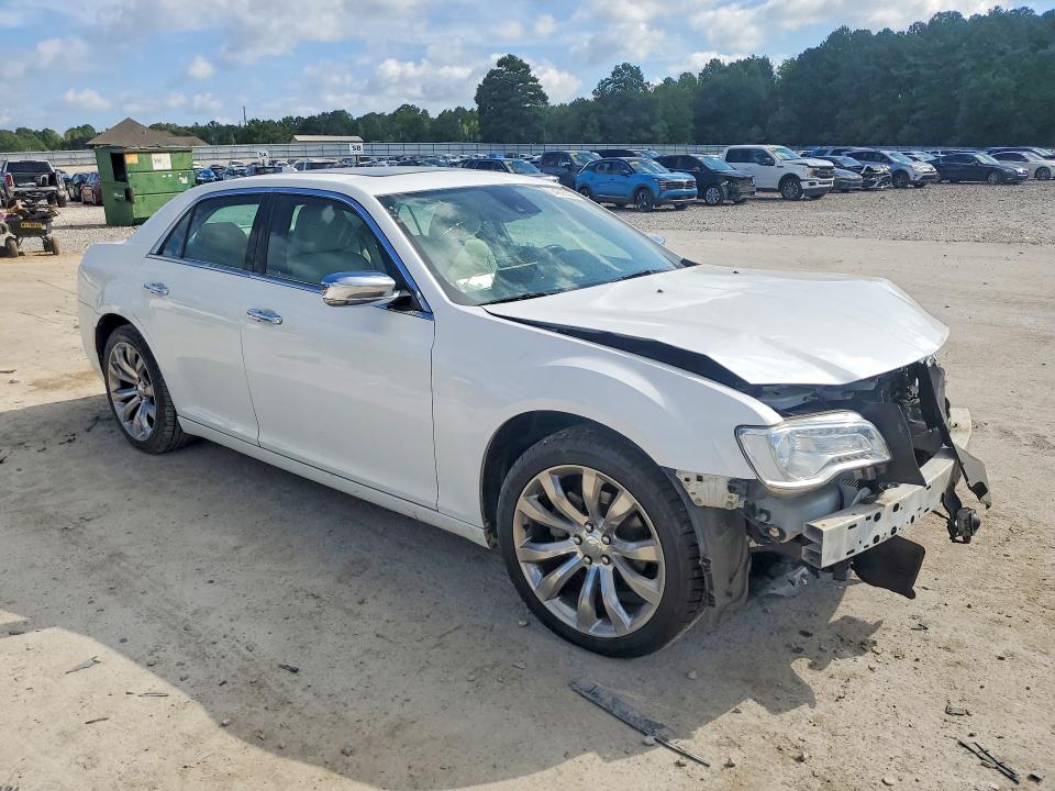 Photo 4 from auction – 2015 CHRYSLER 300C with VIN 2C3CCAEG9FH781156