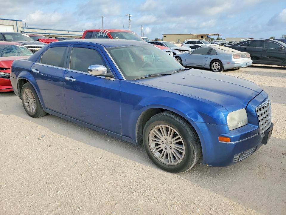 Photo 4 from auction – 2010 CHRYSLER 300 with VIN 2C3CA4CD6AH328833