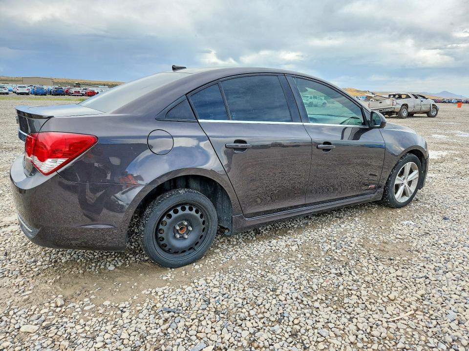 Photo 3 from auction – 2014 CHEVROLET CRUZE with VIN 1G1PE5SBXE7359844