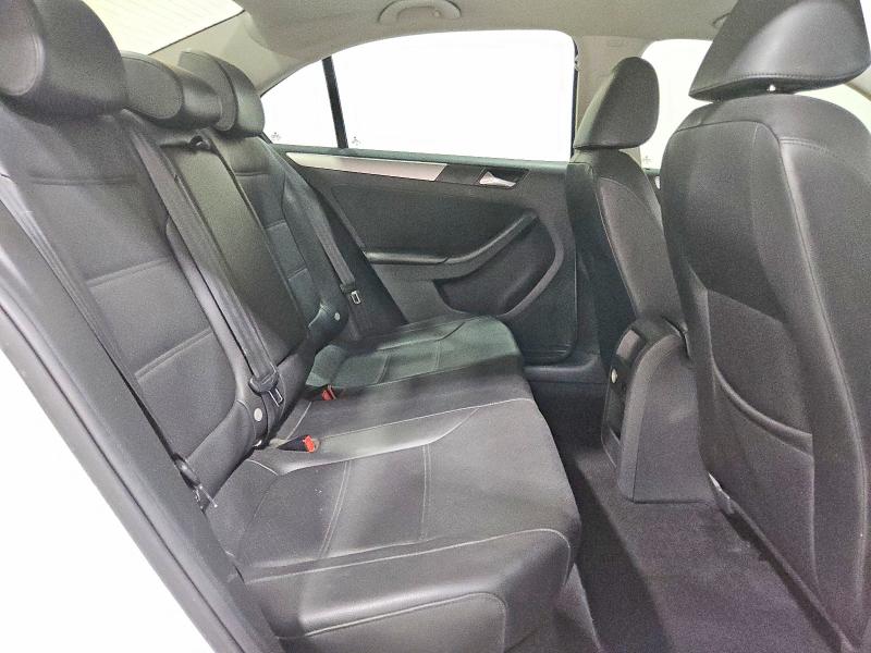 Photo 10 from auction – 2014 VOLKSWAGEN JETTA with VIN 3VWD07AJ6EM309216