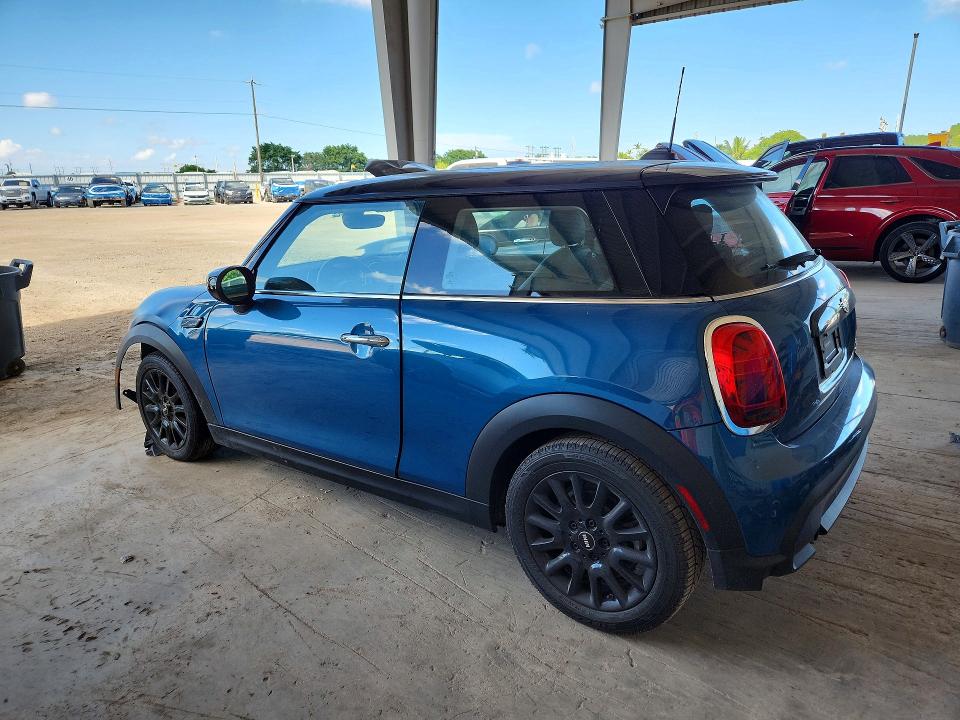 Photo 2 from auction – 2023 MINI COOPER with VIN WMW33DH07P2T77629