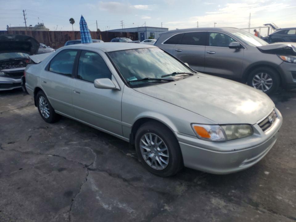 Photo 4 from auction – 2000 TOYOTA CAMRY with VIN 4T1BG22K9YU618691