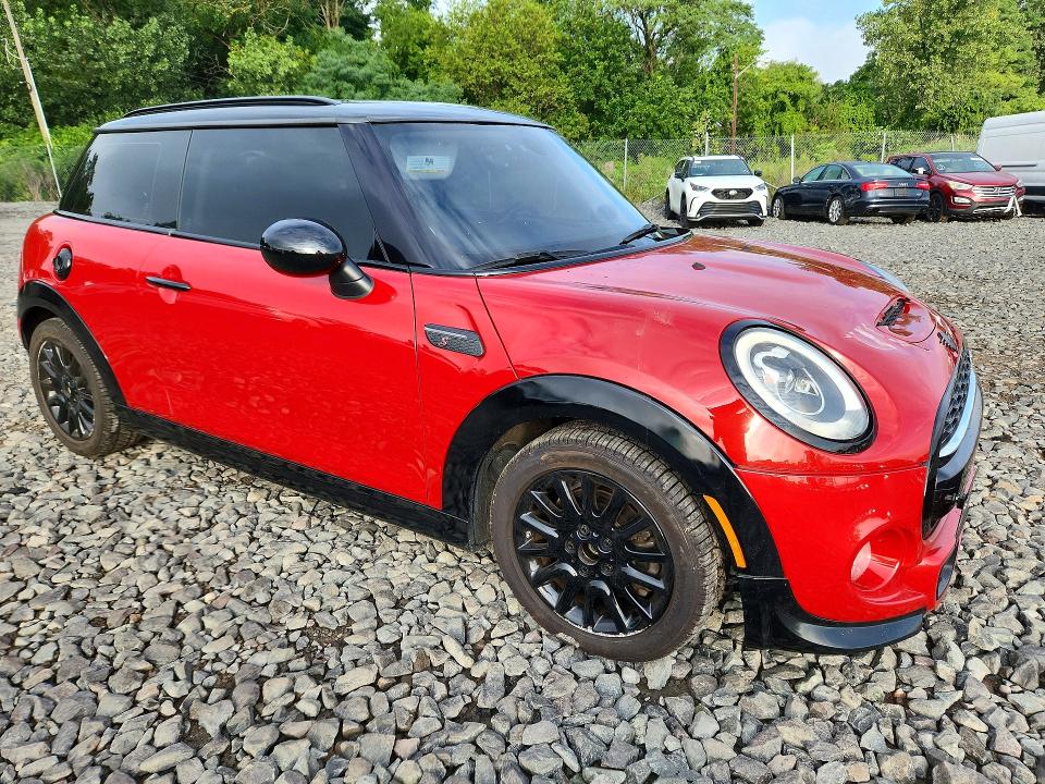 Photo 4 from auction – 2017 MINI COOPER with VIN WMWXP7C31H2A46381