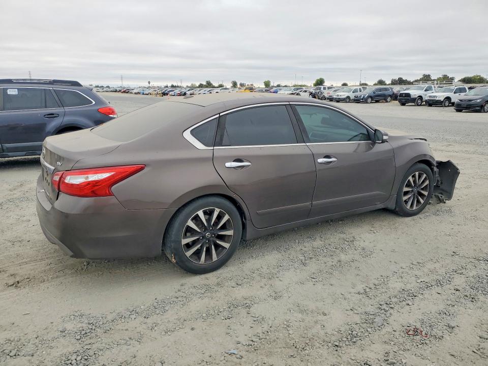 Photo 3 from auction – 2016 NISSAN ALTIMA with VIN 1N4AL3AP7GC282788