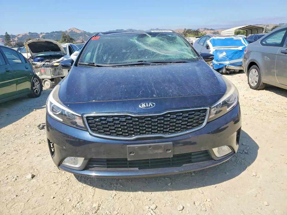 Photo 5 from auction – 2017 KIA FORTE5 with VIN KNAFK5A83H5676914