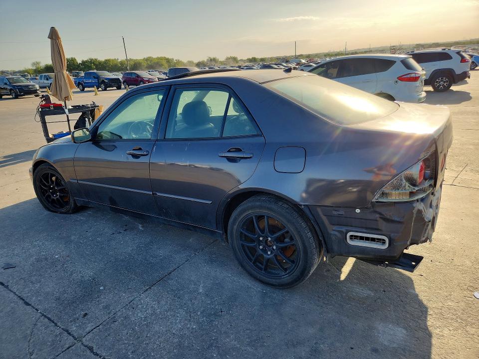 Photo 2 from auction – 2002 LEXUS IS with VIN JTHBD192320062579