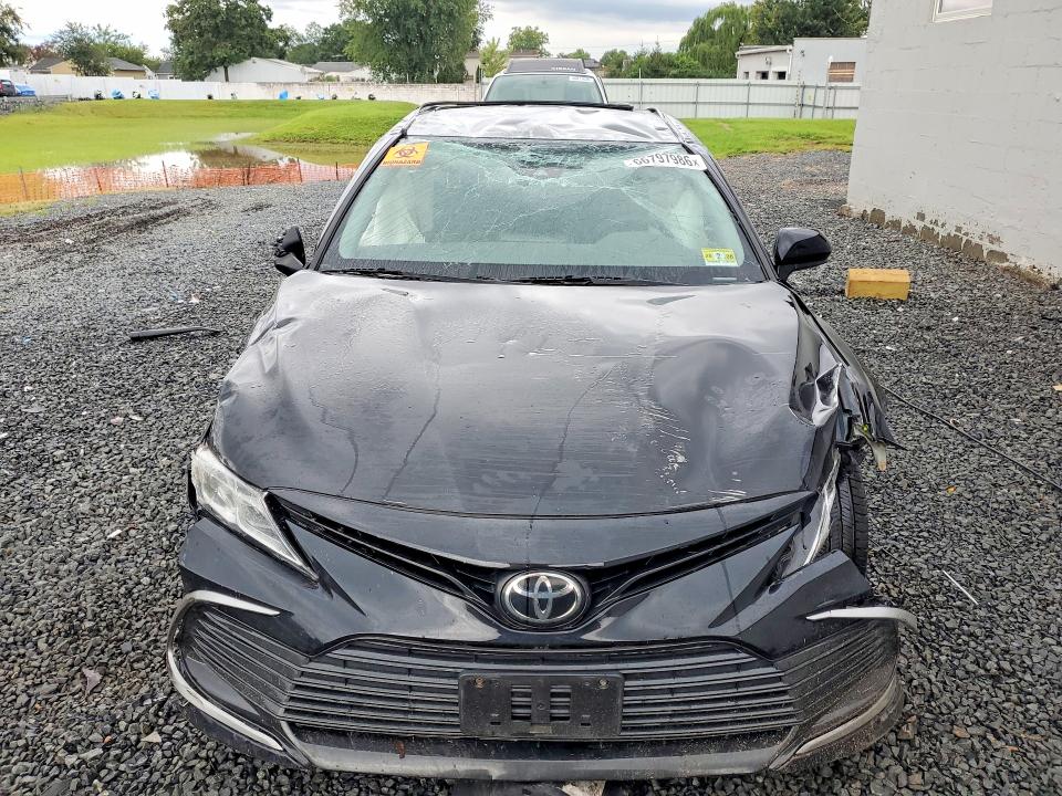 Снимка 5 от търг – 2021 TOYOTA CAMRY с VIN 4T1C11BK9MU029294
