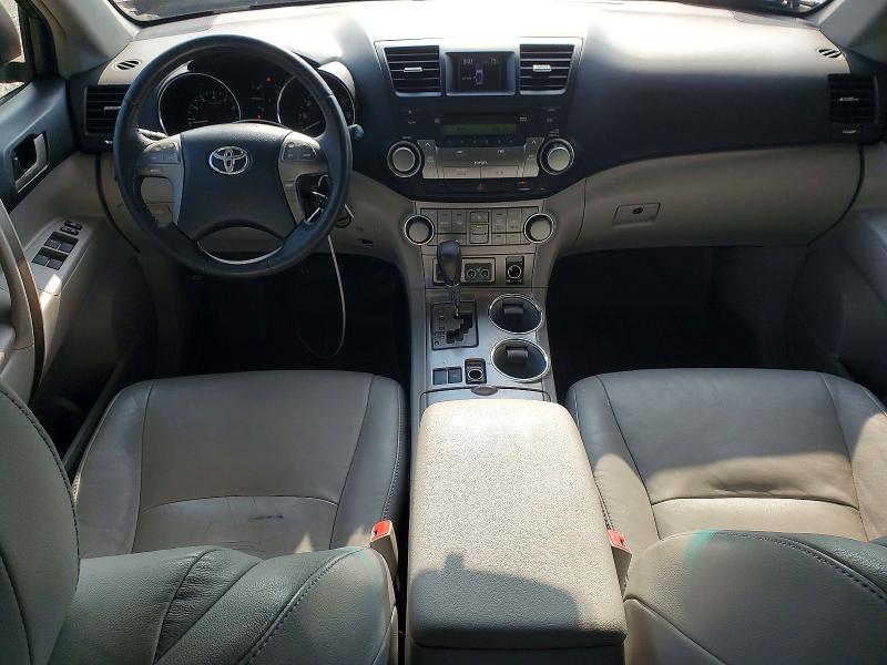 Photo 8 from auction – 2010 TOYOTA HIGHLANDER with VIN 5TDKK3EH5AS012405