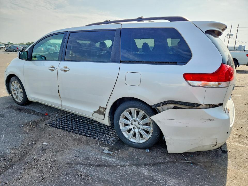 Photo 2 from auction – 2012 TOYOTA SIENNA with VIN 5TDYK3DC1CS236712