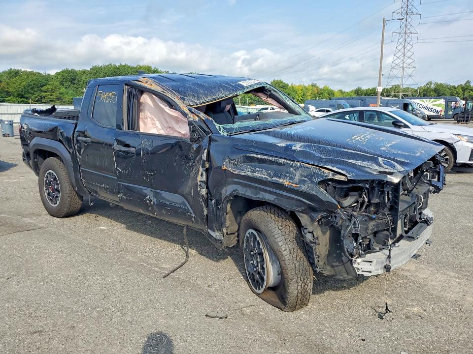 Photo 4 from auction – 2025 TOYOTA TACOMA with VIN 3TMLB5JN9SM094958