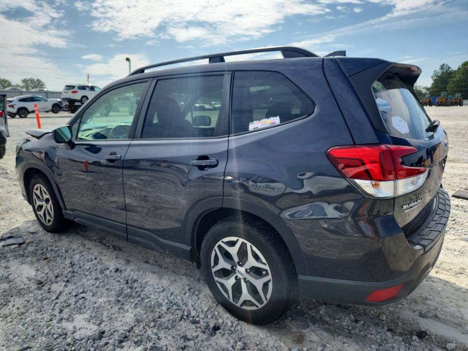 Photo 2 from auction – 2019 SUBARU FORESTER with VIN JF2SKAGC7KH583763