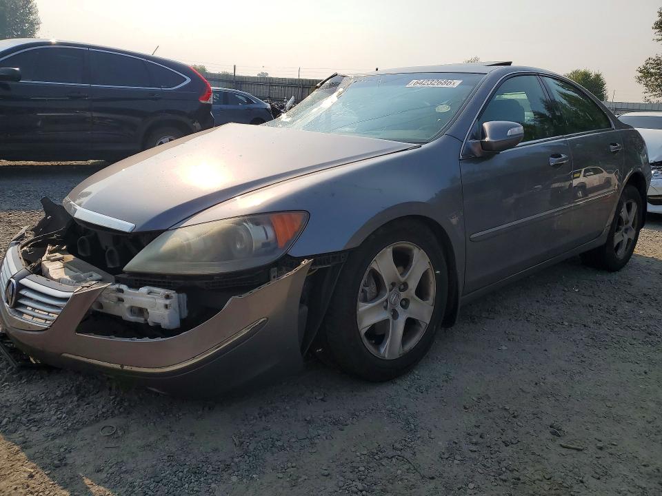 ACURA RL 2005 with VIN JH4KB16555C005579 - Photo from auction