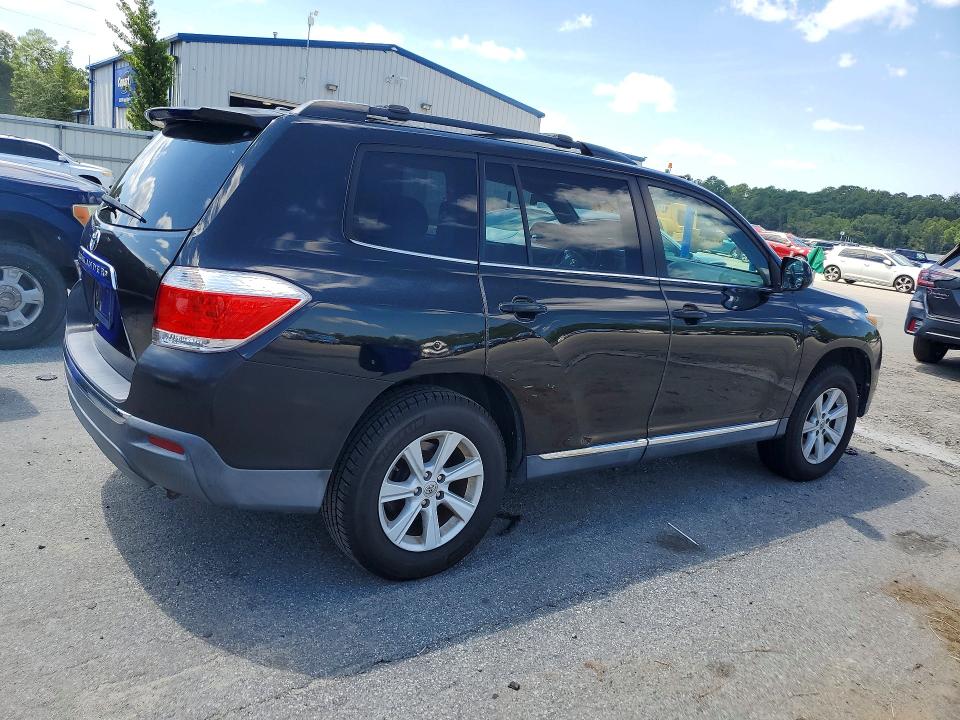Photo 3 from auction – 2012 TOYOTA HIGHLANDER with VIN 5TDZK3EH1CS064048