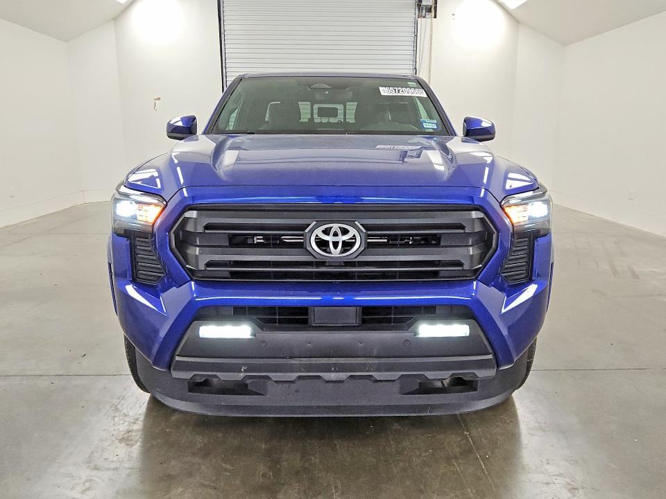 Photo 5 from auction – 2025 TOYOTA TACOMA with VIN 3TMLB5JN9SM104825