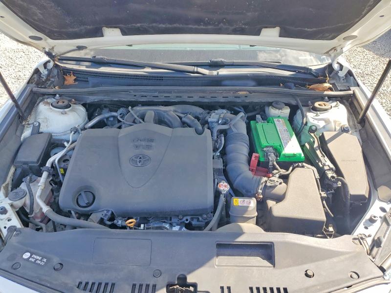 Снимка 11 от търг – 2018 TOYOTA CAMRY с VIN 4T1BZ1HK8JU018522