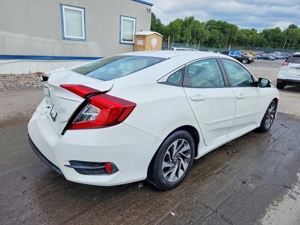Photo 3 from auction – 2016 HONDA CIVIC with VIN 2HGFC2F71GH517333