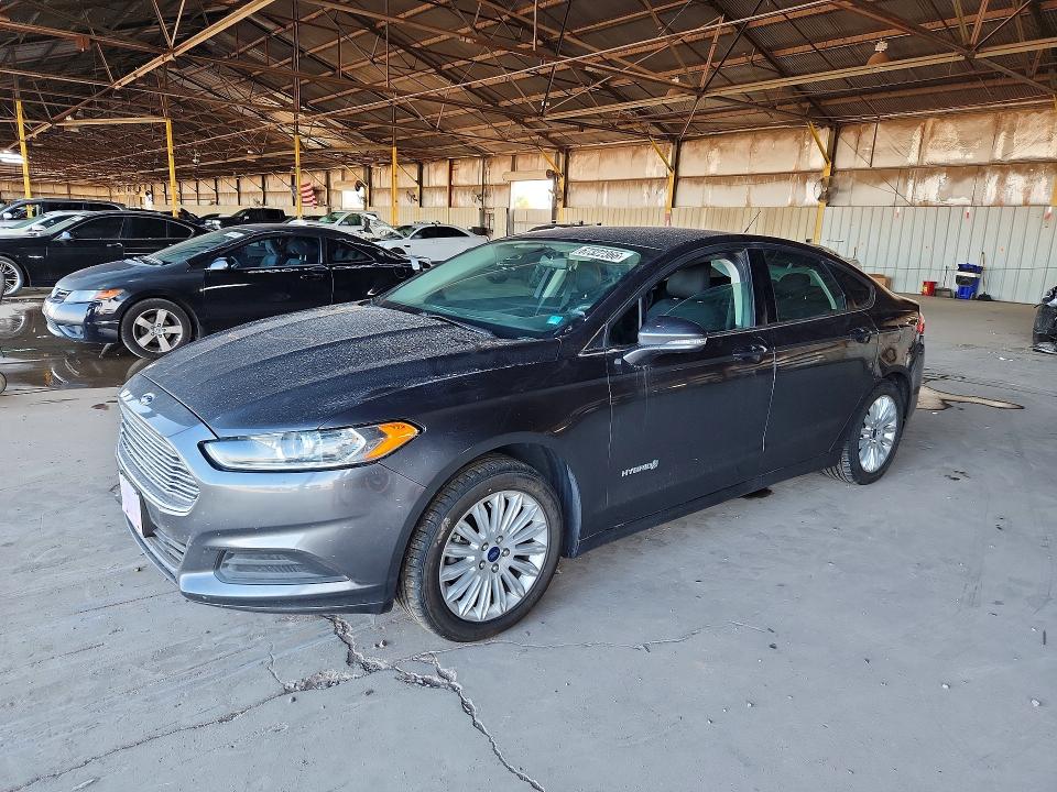 FORD FUSION 2016 with VIN 3FA6P0LU4GR173878 - Photo from auction