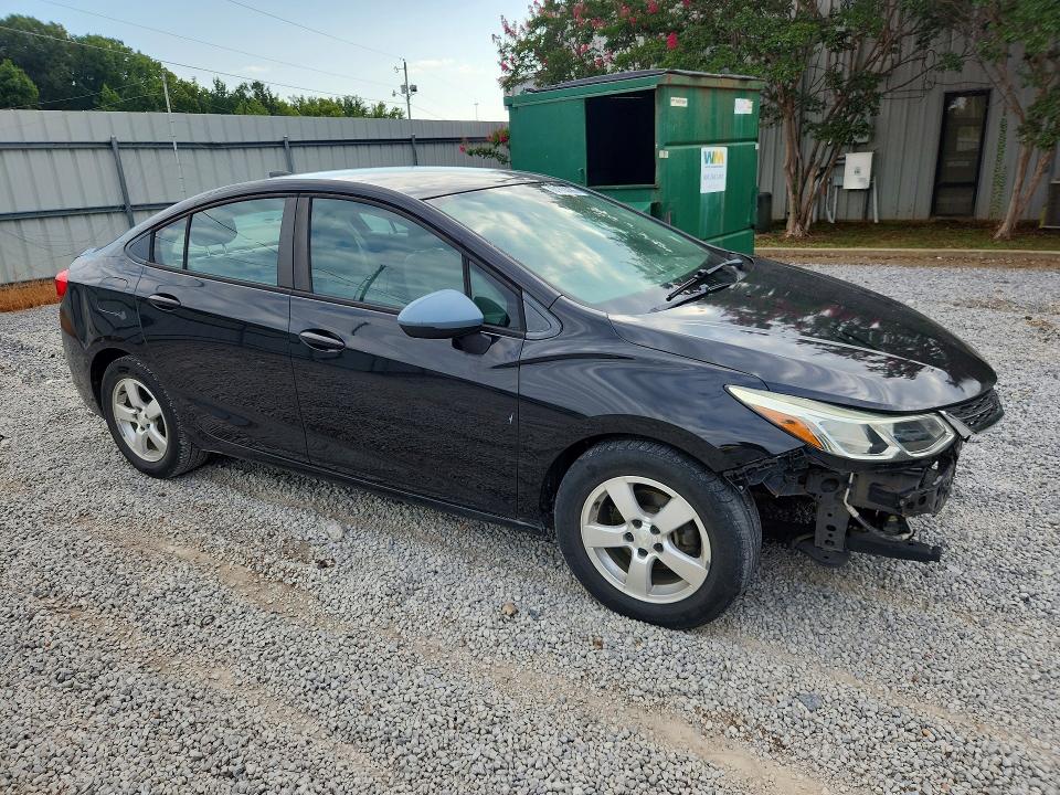 Photo 4 from auction – 2017 CHEVROLET CRUZE with VIN 1G1BC5SM8H7167036