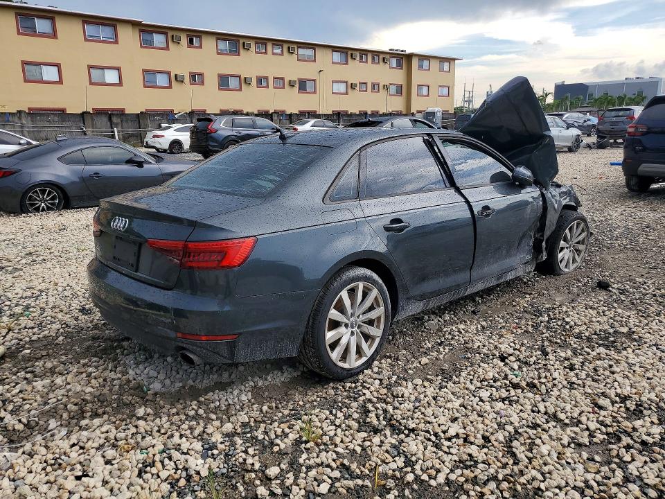 Снимка 3 от търг – 2017 AUDI A4 с VIN WAUGNAF42HN021637