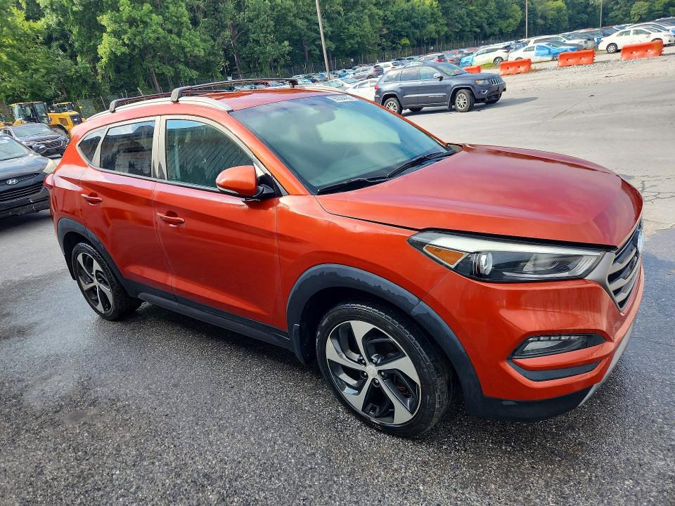 Photo 4 from auction – 2016 HYUNDAI TUCSON with VIN KM8J3CA27GU193601