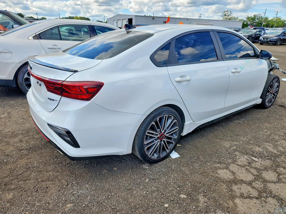 Photo 3 from auction – 2021 KIA FORTE with VIN 3KPF44AC0ME390819