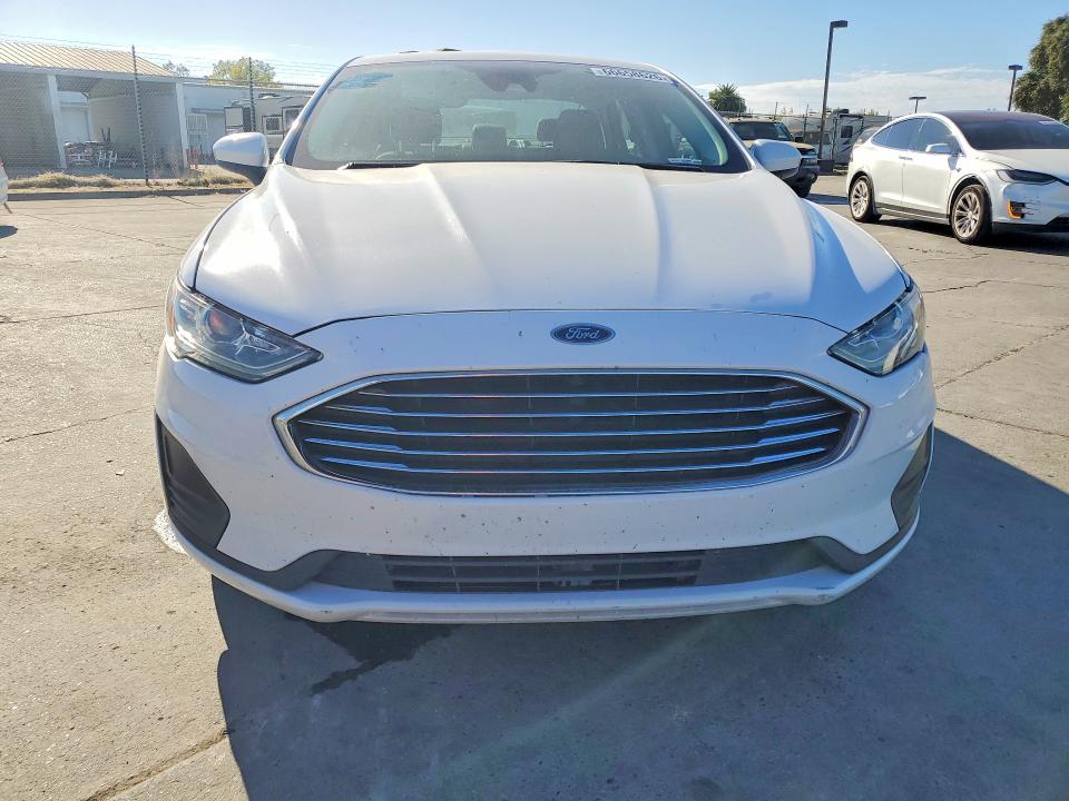 Photo 5 from auction – 2019 FORD FUSION with VIN 3FA6P0LU1KR284459