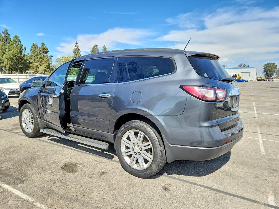 Photo 2 from auction – 2013 CHEVROLET TRAVERSE with VIN 1GNKRGKD4DJ107177