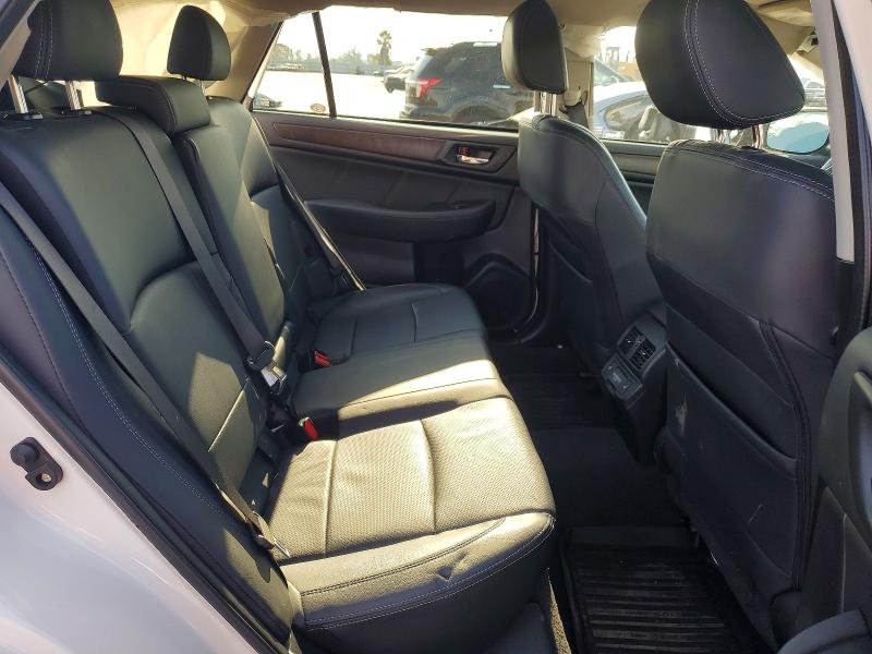 Photo 11 from auction – 2018 SUBARU OUTBACK with VIN 4S4BSANC3J3347846